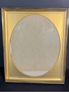 Gold Picture Frame with Oval Mat Opening